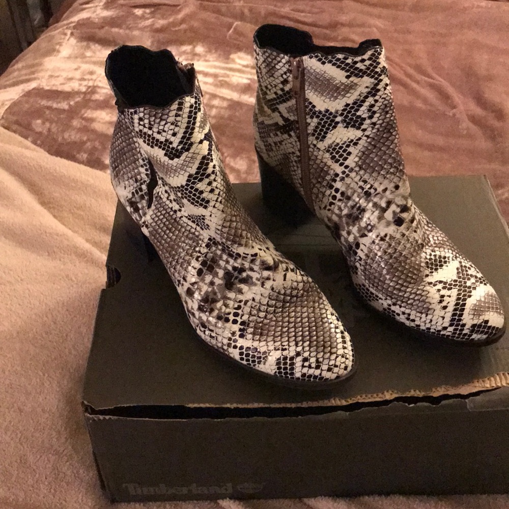 Qupid Snakeskin Boots